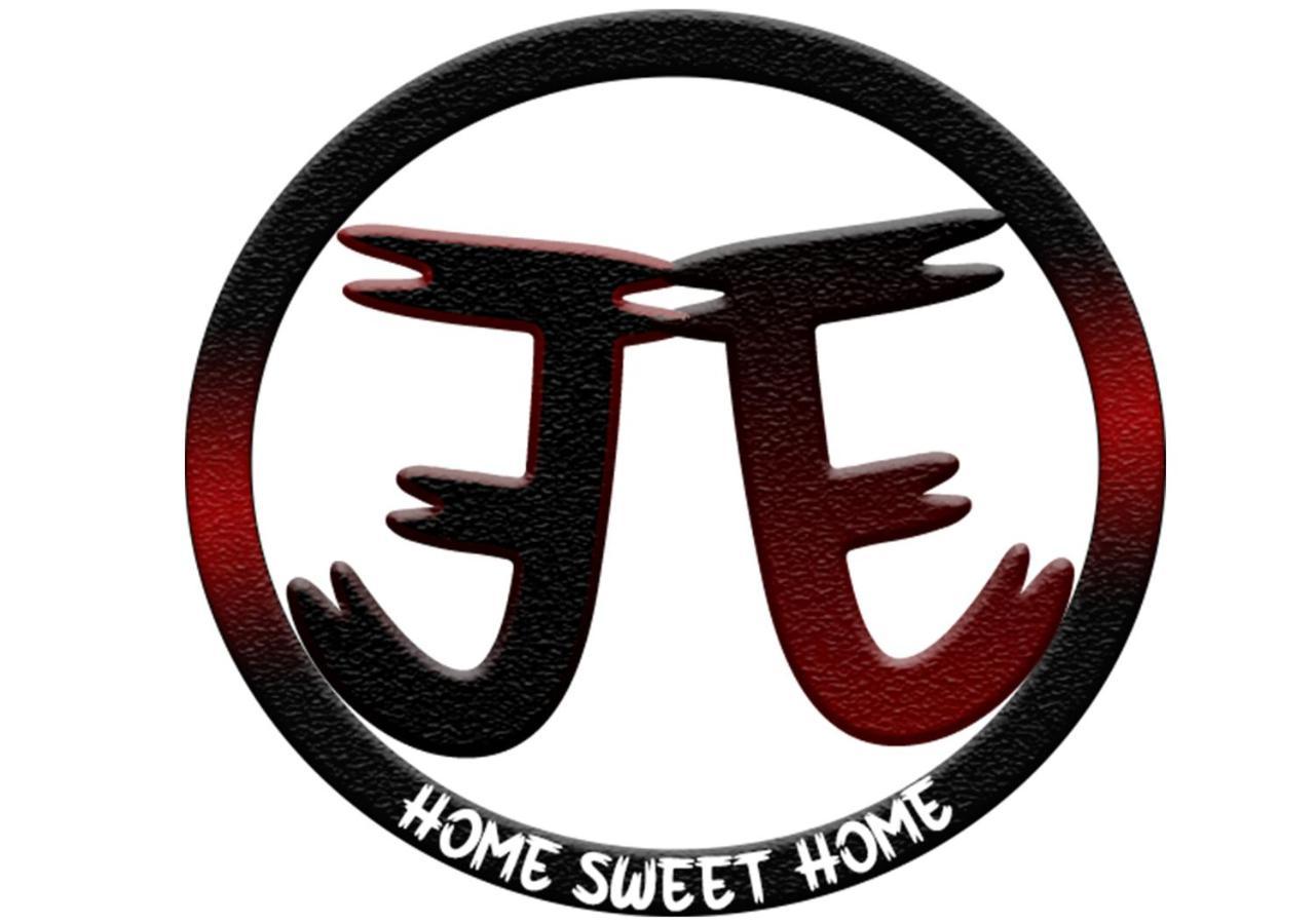 E&E Home Sweet Home ティラナ エクステリア 写真